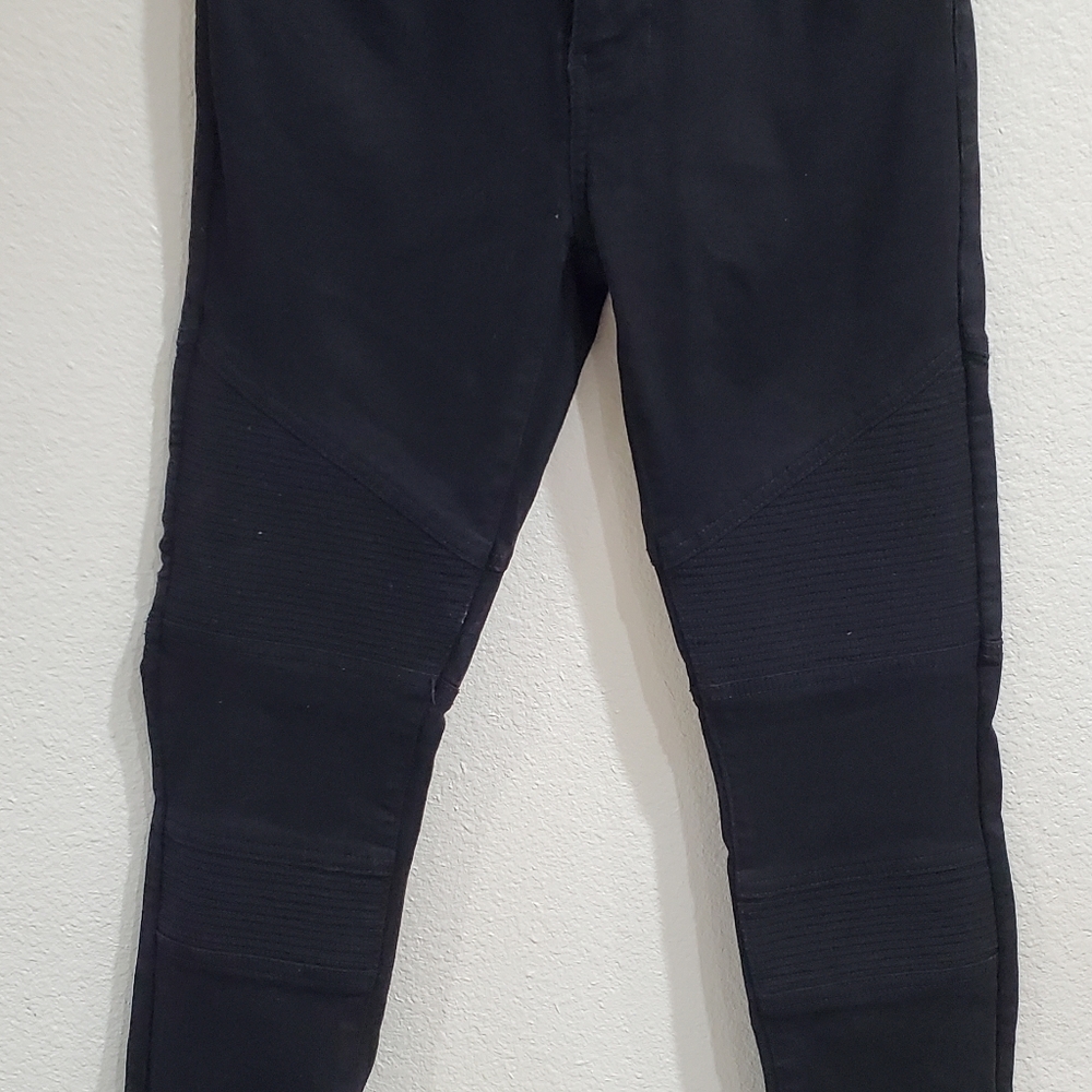 FOREVER 21 Black Skinny Casual Pants Men 29 In